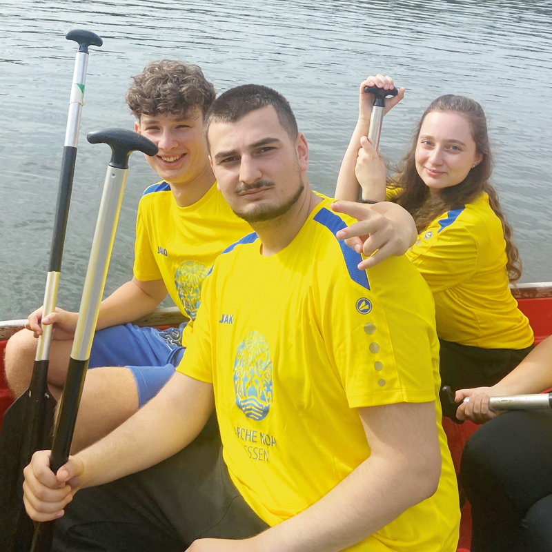 Drachenbootrennen vorne Robert Tenenbaum, David Sherman, hinten Diana Bauer