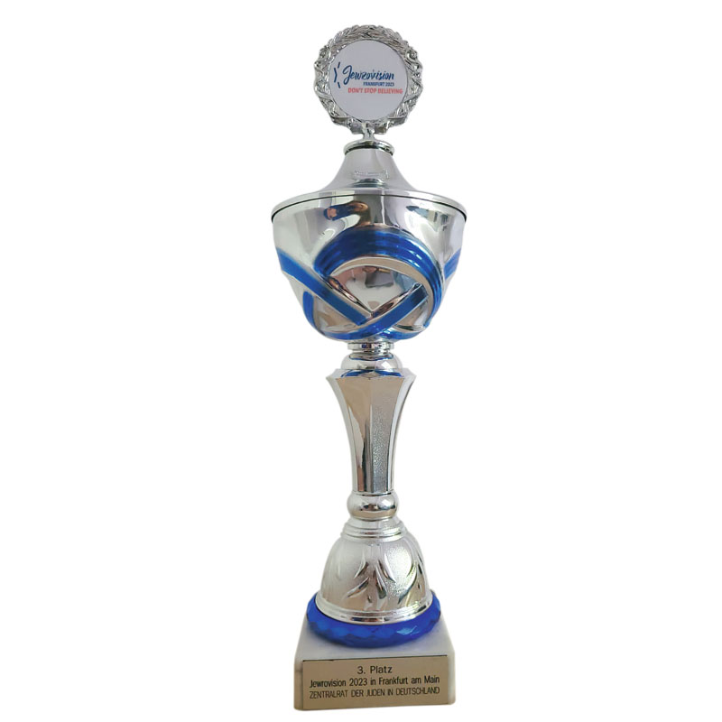 So schafften wir es tatsächlich, bei unserer allerersten Teilnahme gleich eine Platzierung auf dem 3. Platz zu erreichen und für viele die “Sieger der Herzen“ zu sein!!!